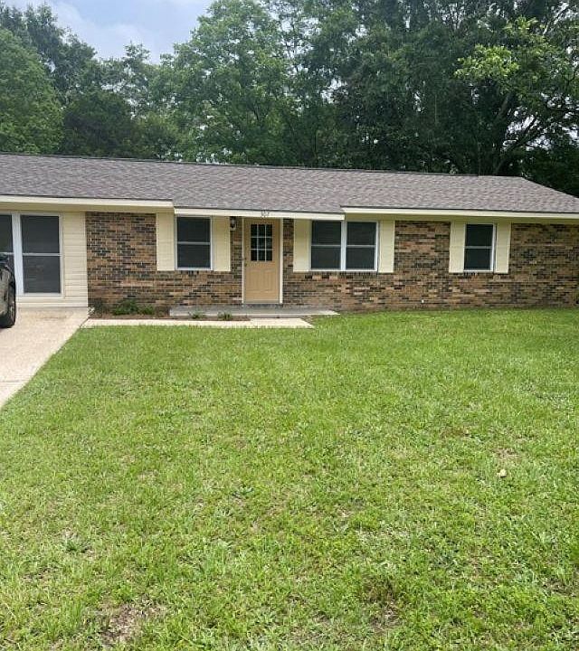 1st image of 307 Patterson Dr