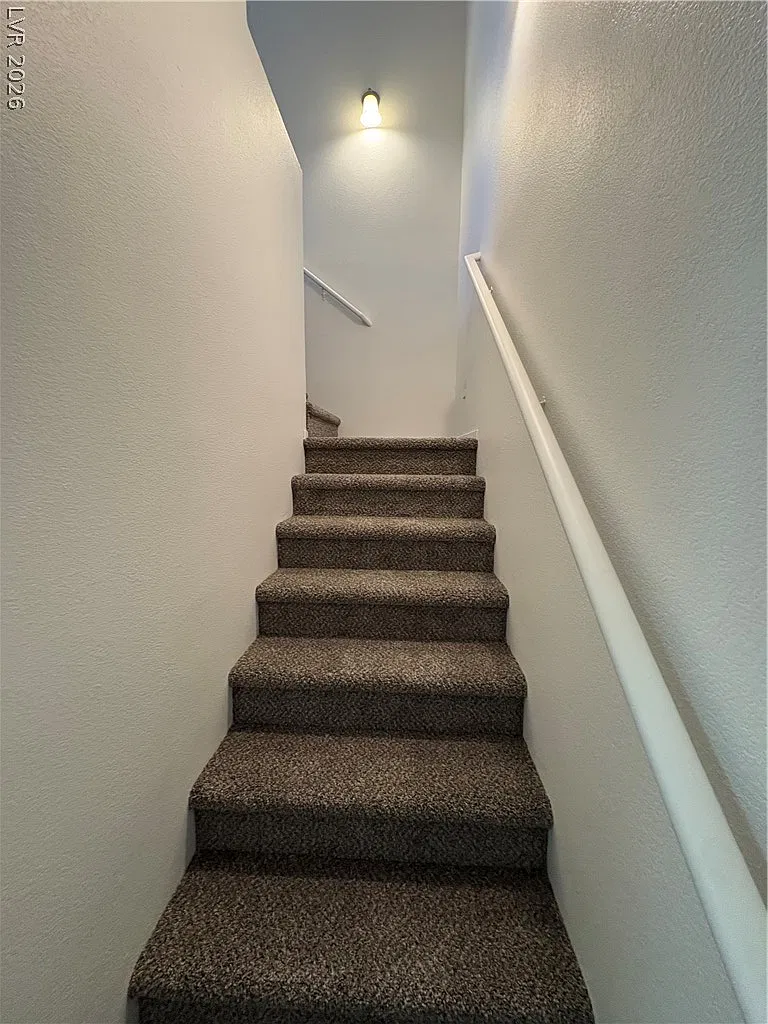 2 bed, 2.0 bath, 1068 sqft, $1,425 — Photo 2