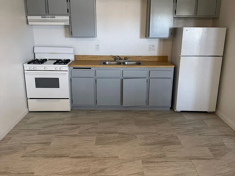 Agua Caliente Apartments — Photo 1