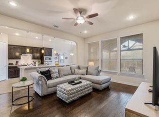 1100 Newchester Dr, Roanoke, TX 76262