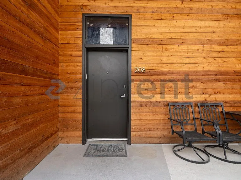 1801 2nd Ave #208 — Photo 3