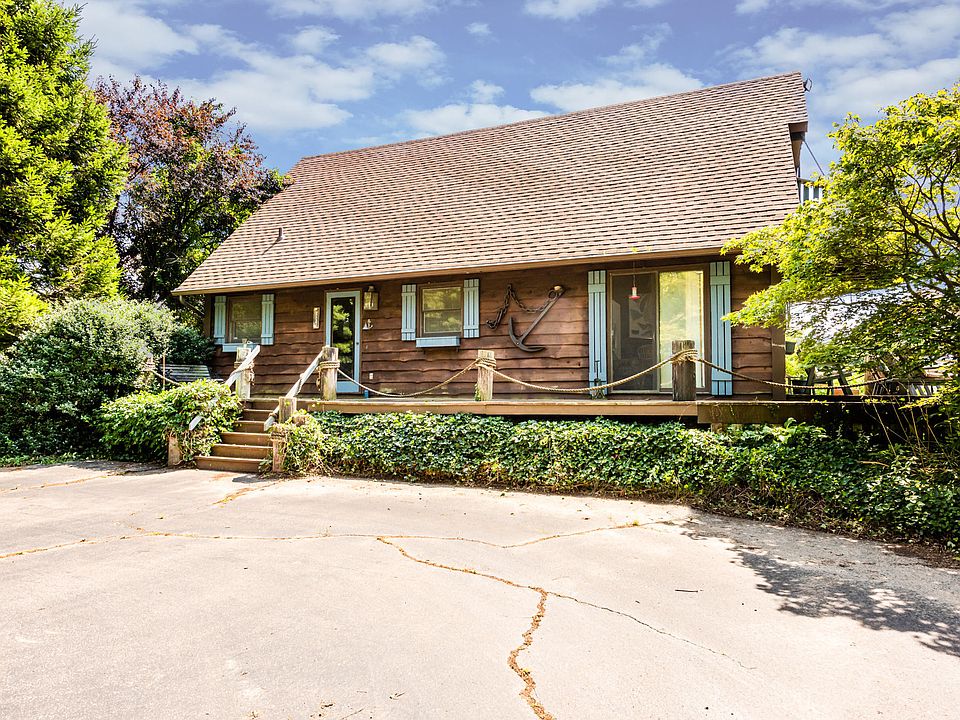 1st image of 622 Bluff Ave