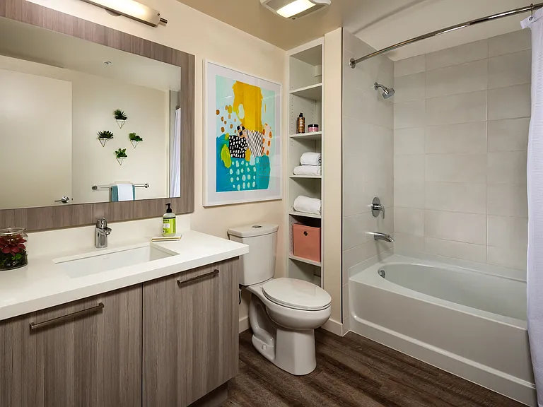 Topaz Apartments — Photo 7