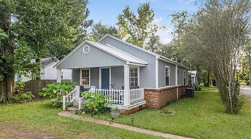 405 N Pine St Photo 1
