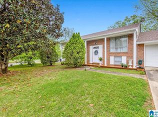 912 Gale Cir, Birmingham, AL 35228