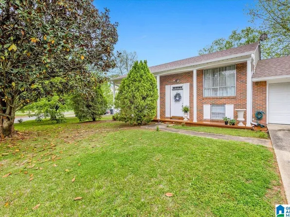 912 Gale Cir, Birmingham, AL 35228