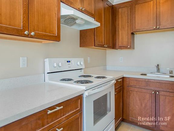 3rd image of 340 Arguello Blvd APT 308