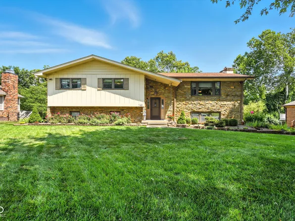 749 Brookview Dr, Greenwood, IN 46142