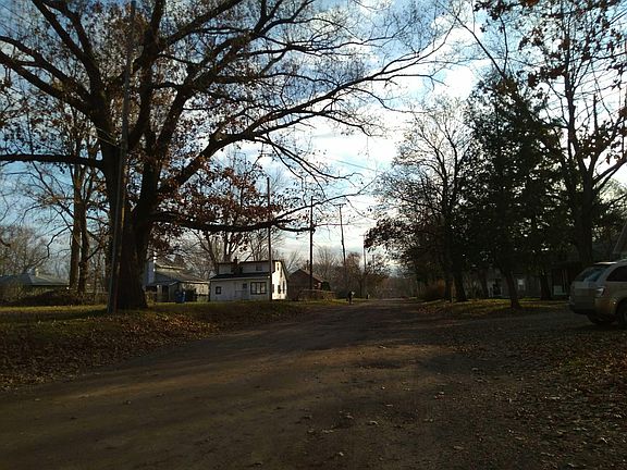 5th image of 118 Taft St