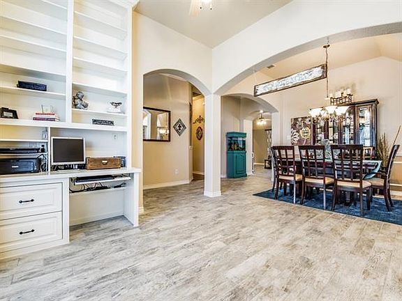 5th image of 307 Equine Ln