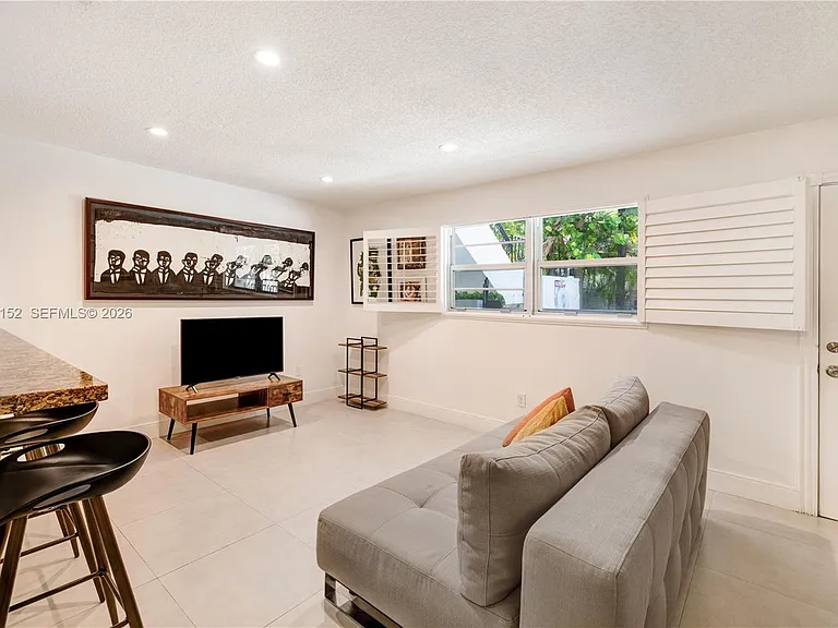 338 Majorca Ave #103 — Photo 3