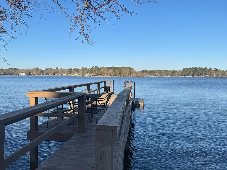 Dock