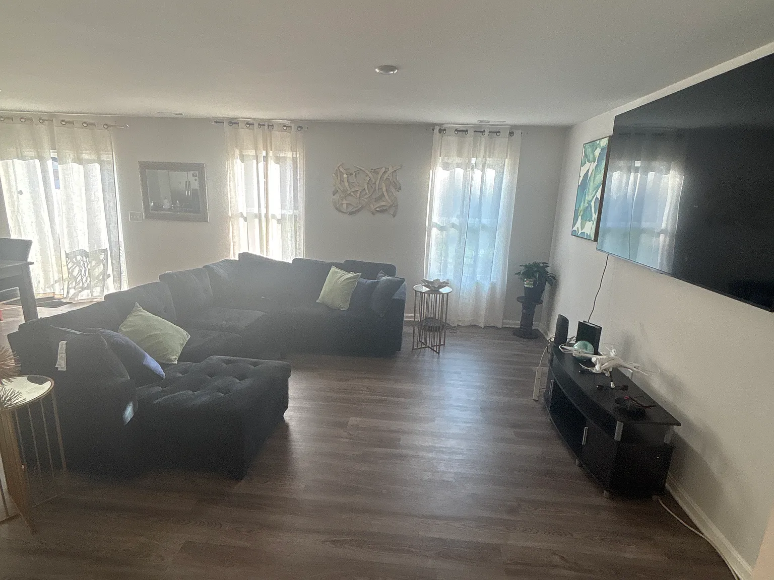 4 bed, 2.5 bath, 1965 sqft, $1,975 — Photo 4