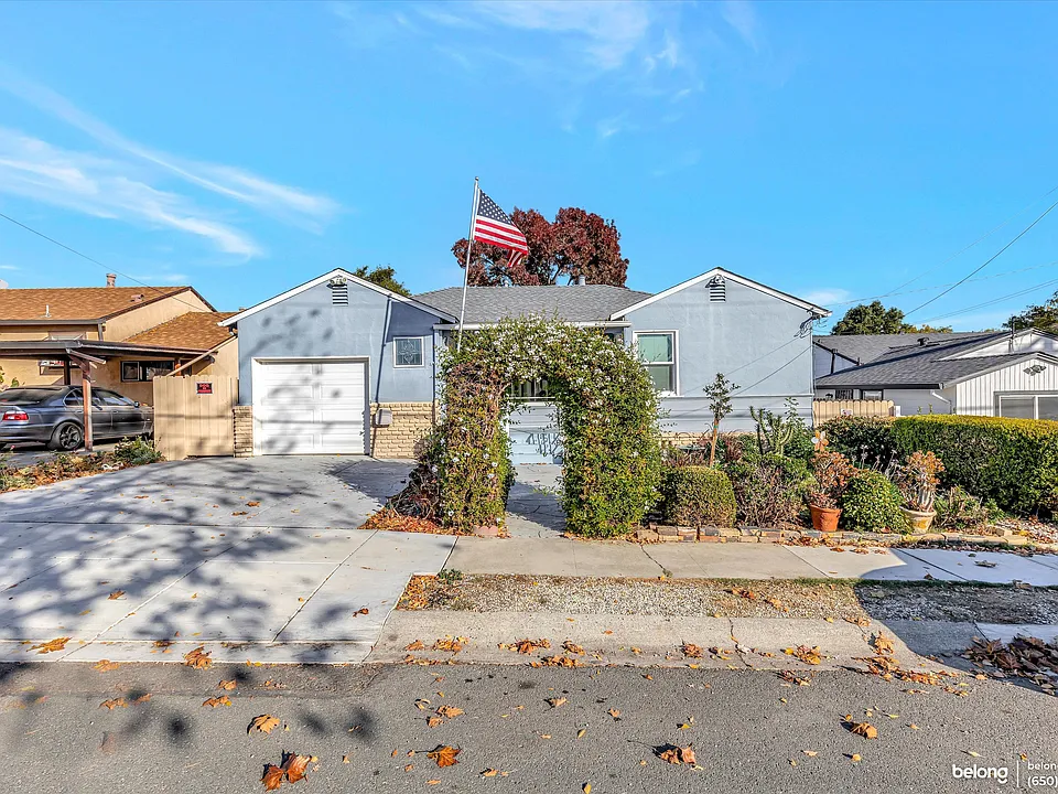 26 Lorraine Ave
