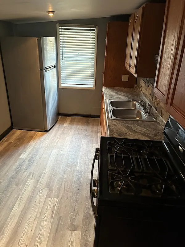 2 bed, 825 sqft, $1,000 — Photo 2