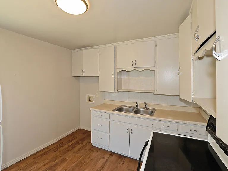 1414 S Nance St — Photo 11