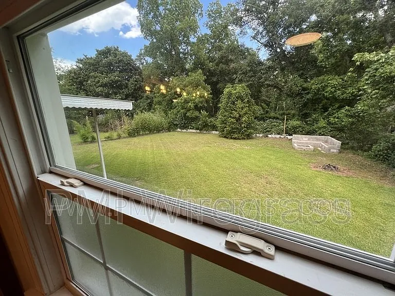 106 Highland Dr — Photo 24