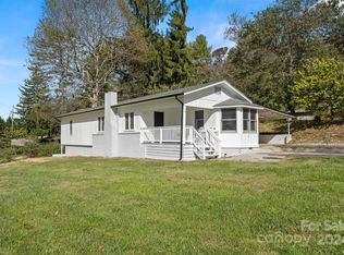 24 Daniel Ridge Rd, Candler, NC 28715