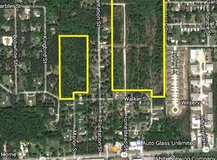Plantation St, Covington, LA 70435