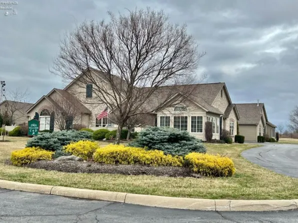 2901 Villa Ct #D, Port Clinton, OH 43452