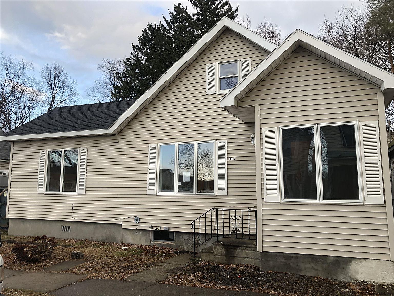1308 8th Ave, Watervliet, NY 12189 Zillow