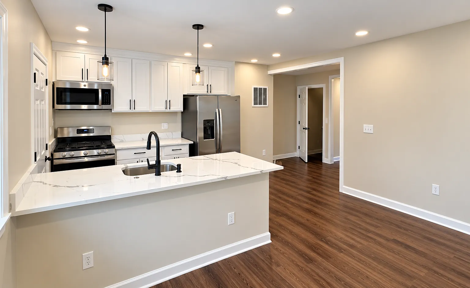 5 bed, 2.5 bath, 1683 sqft, $6,850 — Photo 1