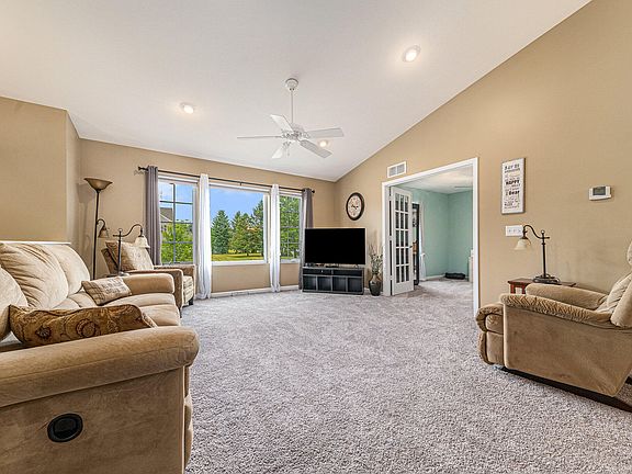 3rd image of 6661 Annandale Dr