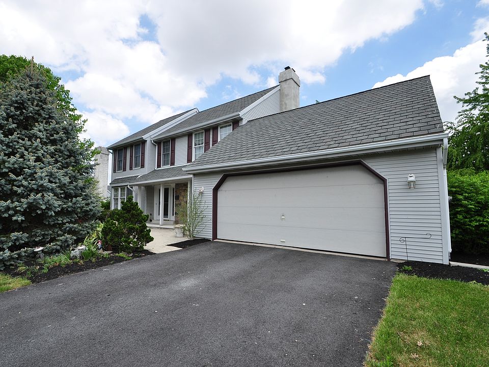 1st image of 416 Heritage Dr