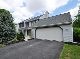 416 Heritage Dr, Fleetwood, PA 19522