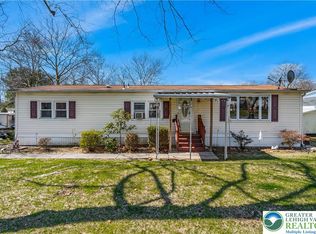 1 Woodsdale Ct, Bath, PA 18014
