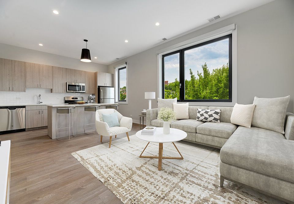 1st image of 1964 N Milwaukee Ave #1/1