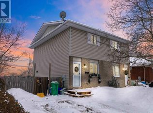 117 Towerhill Rd #5, Peterborough, ON K9H7M7