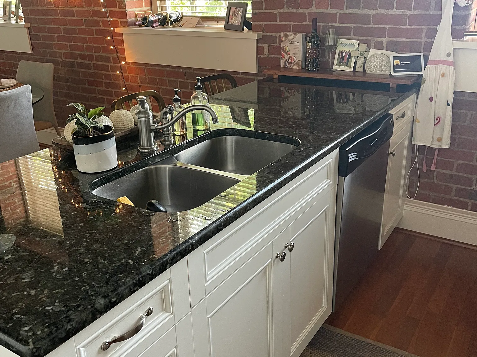 2 bed, 997 sqft, $2,400 — Photo 4