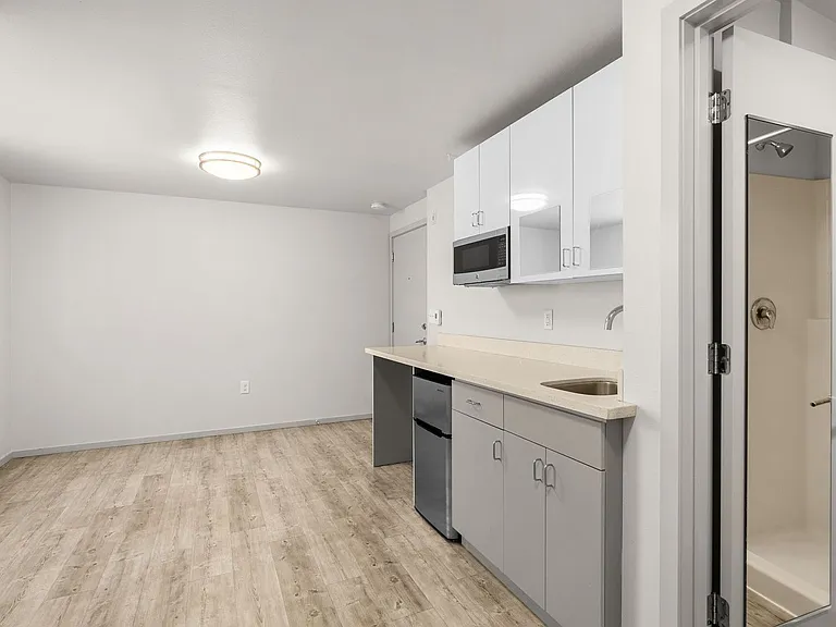 1806-1812 12th Ave Apartments — Photo 14