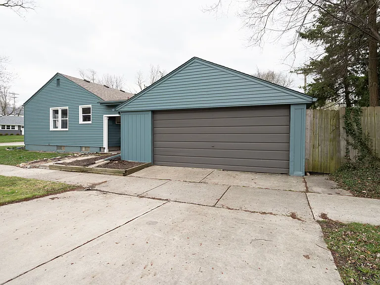 4727 Olivia Ave — Photo 23