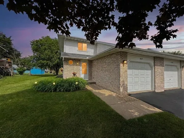 512 Old Indian Trl, Deforest, WI 53532