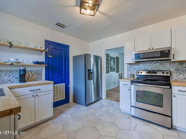 2021 BELOTE Place, Jacksonville, FL 32207