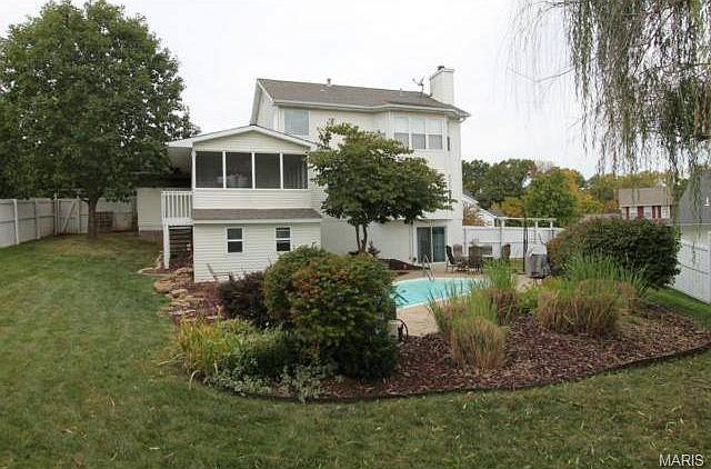 Beautiful pool and backyard