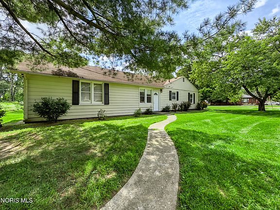 5th image of 4436 Foxglove Rd