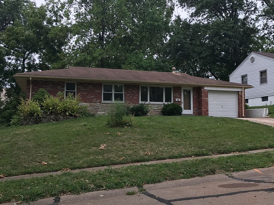 1st image of 458 Parker Ave