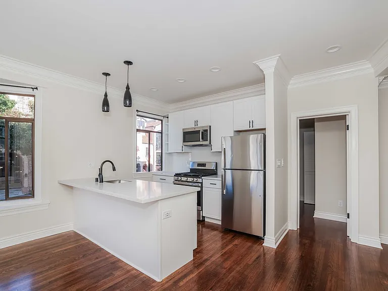 3210 Gough St #102 — Photo 2