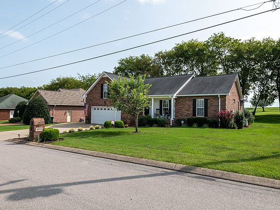 4th image of 1073 Pinehurst Dr
