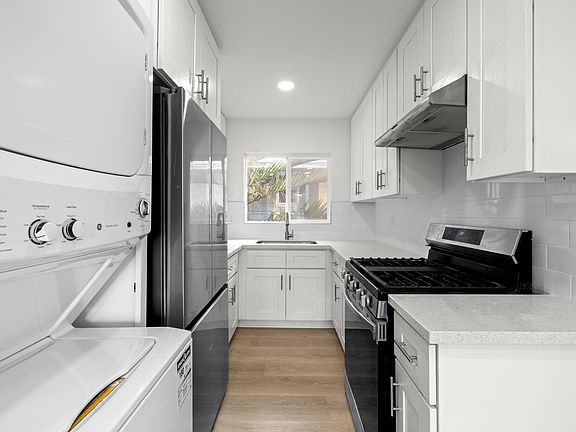 4th image of 1946 31st St