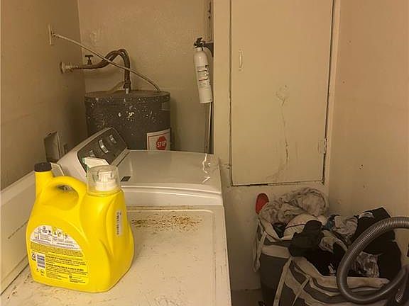 4th image of 145 Pinewood Ct