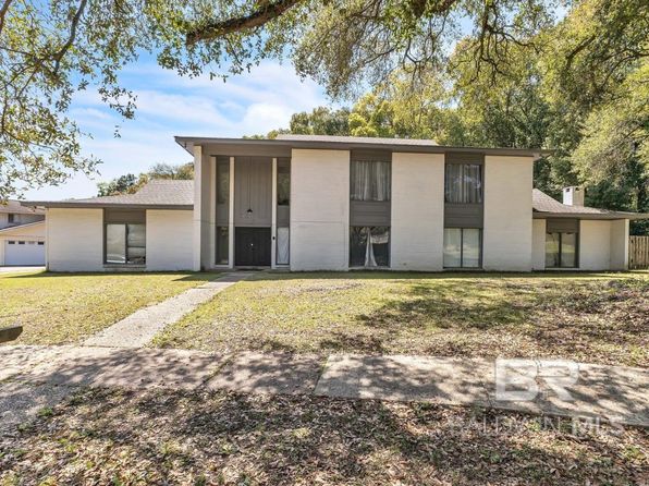 1166 Skywood Dr, Mobile, AL 36693