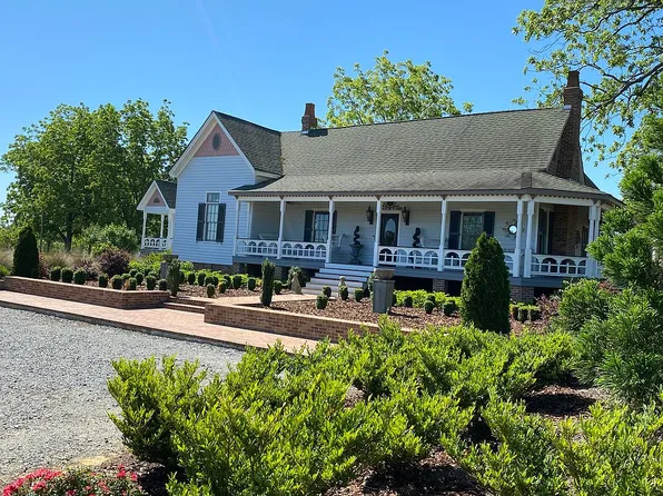 1277 Third District Rd, Unadilla, GA 31091