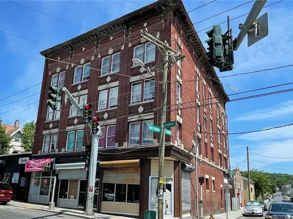 832 North Main Street, Waterbury, CT 06704