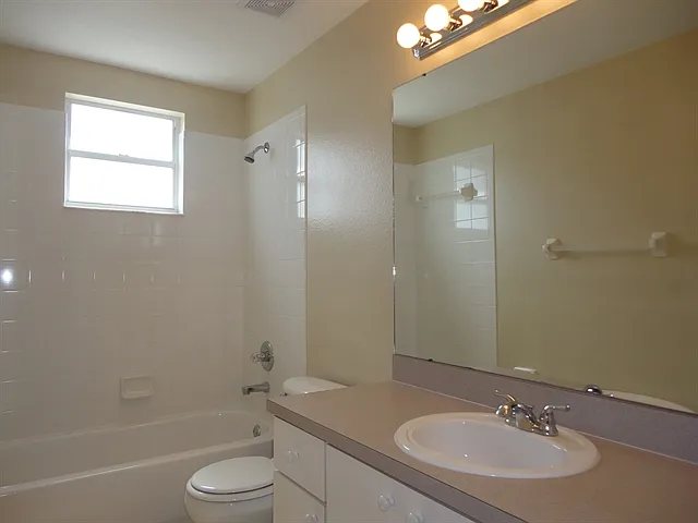 24540 Laurel Ridge Dr — Photo 16