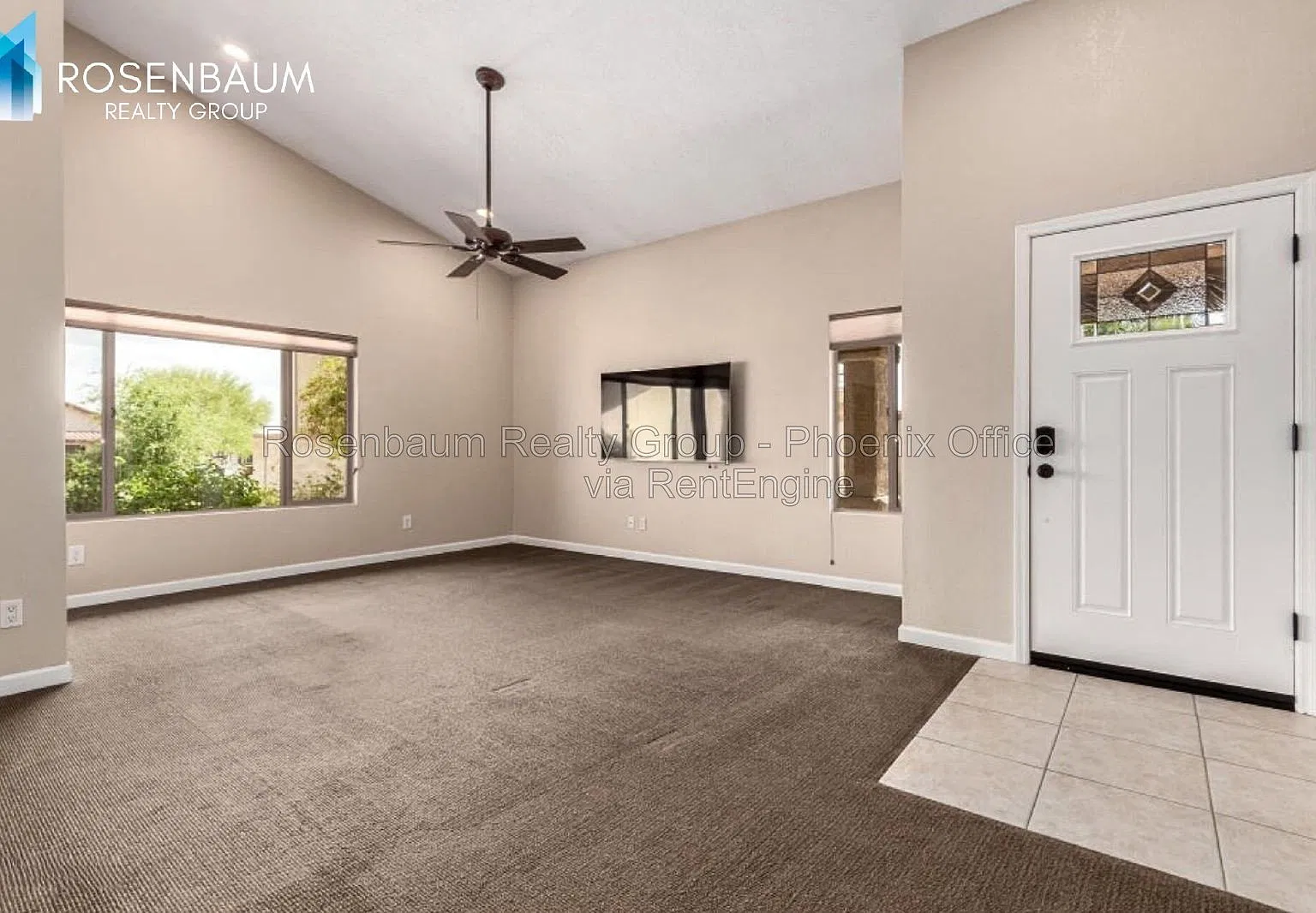 3 bed, 2.0 bath, 1740 sqft, $3,000 — Photo 4
