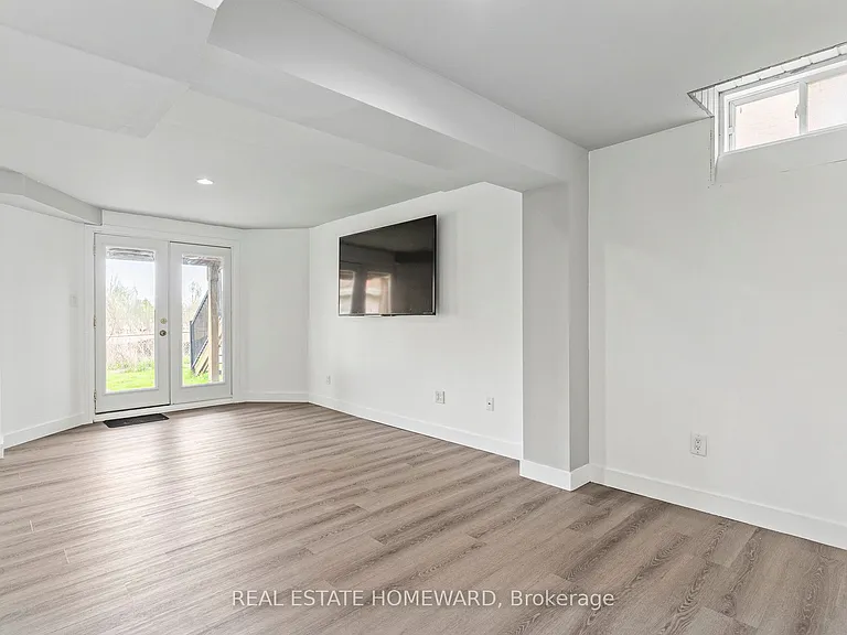 1117 Ashley Ct — Photo 27